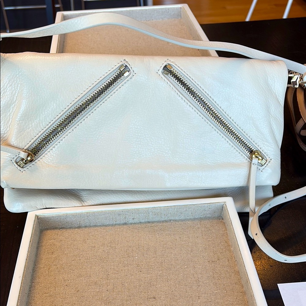 Stella & Dot The Covet Waverly - Stone